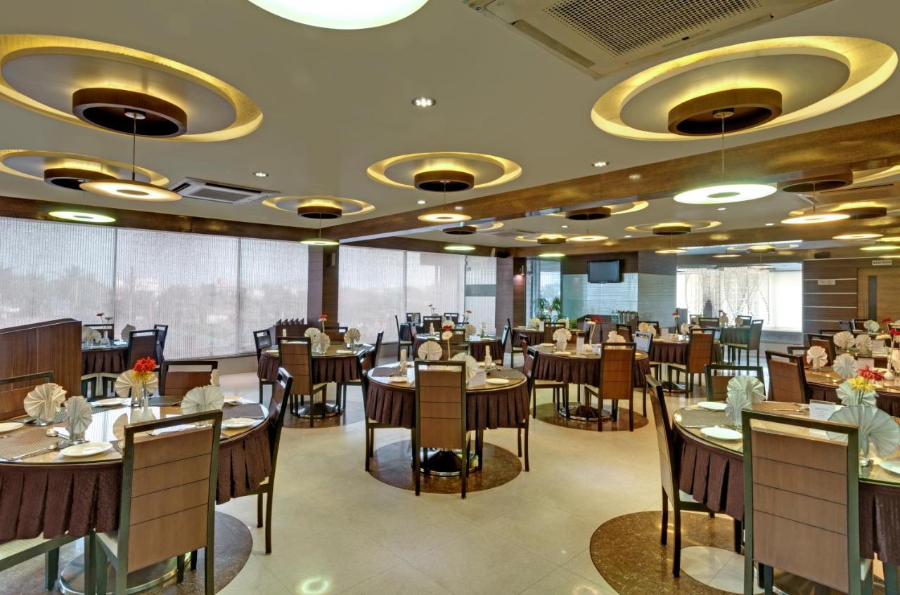 Pearl Hotel & Banquets Ahmedabad Exterior photo